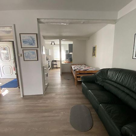 Ferienwohnung Mit Separatem Eingang Und Parkplatz, Ideal Fuer Handwerker Und Geschaeftsreisende Дорф-Мекленбург Экстерьер фото