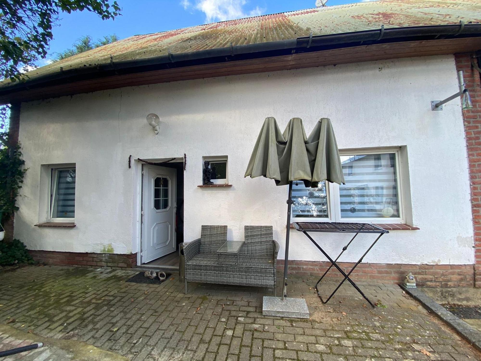 Ferienwohnung Mit Separatem Eingang Und Parkplatz, Ideal Fuer Handwerker Und Geschaeftsreisende Дорф-Мекленбург Экстерьер фото